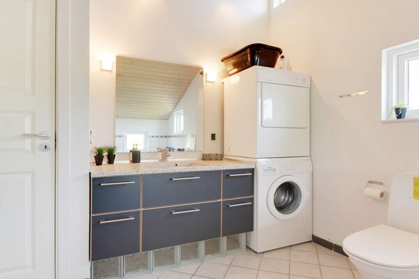 Foto van Luxe retraite met spa -- By Traum Ferienwohnungen - Vakantiehuis in Hemmet - Indoor