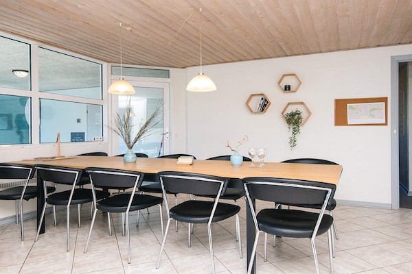 Foto van Luxe vakantieverblijf met zwembad - Vakantiehuis in Blåvand - Indoor