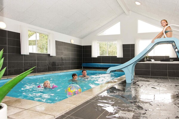 Foto van Luxe vakantieverblijf met zwembad - Vakantiehuis in Sydals - Pool