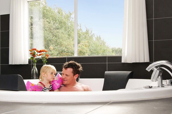 Foto van Luxe vakantieverblijf met zwembad - Vakantiehuis in Sydals - Spa