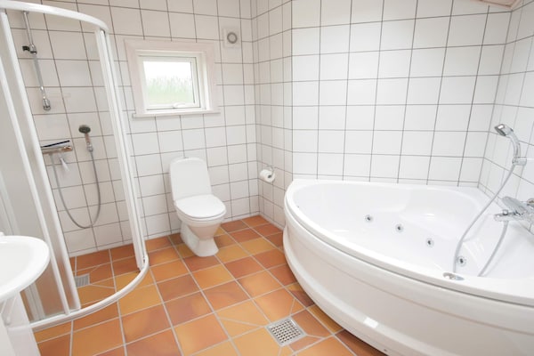 Foto van Idyllisch huisje in Allinge - Vakantiehuis in Allinge - Spa