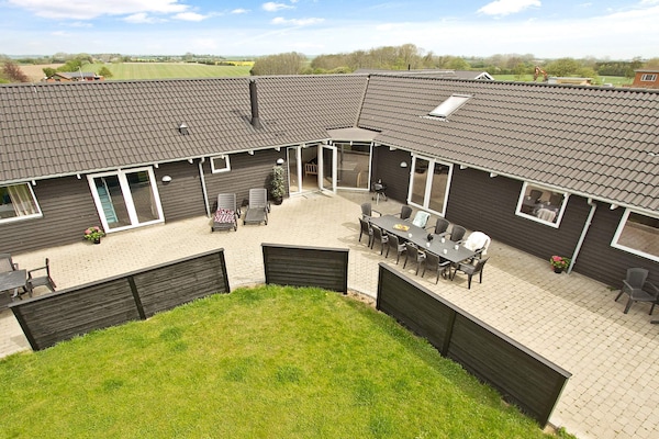Foto van Luxe toevluchtsoord met zwembad in Kegnaes - Vakantiehuis in Sydals - Outdoor