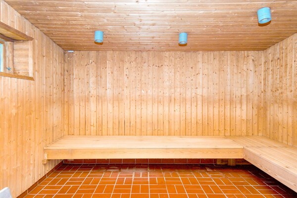 Foto van 6 persoons vakantie huis op een vakantie park - Vakantiehuis in Gilleleje - Sauna