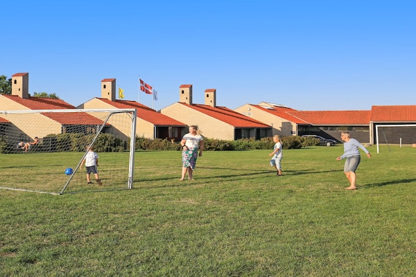 Foto van 6 persoons vakantie huis op een vakantie park in Sæby - View