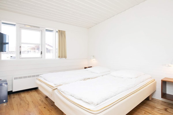 Foto van 6 persoons vakantie huis op een vakantie park in Sæby - Indoor