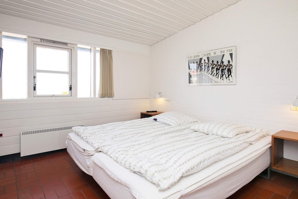 Foto van 6 persoons vakantie huis op een vakantie park in Sæby - Indoor