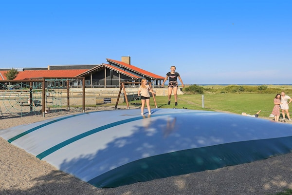 Foto van 6 persoons vakantie huis op een vakantie park in Sæby - View