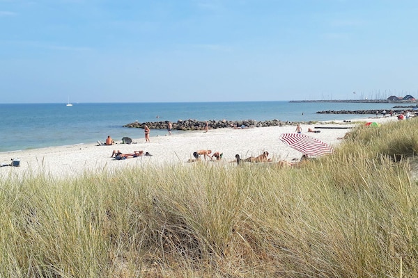 Foto van 6 persoons vakantie huis op een vakantie park in Sæby - Untagged