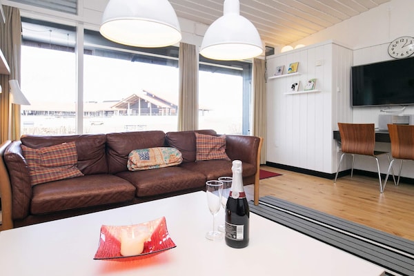 Foto van 6 persoons vakantie huis op een vakantie park in Sæby - Indoor