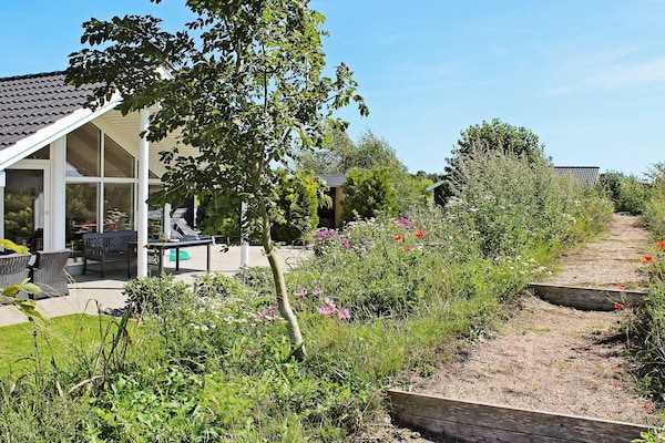 Foto van Luxe wellnessresort met spa - Vakantiehuis in Idestrup - Outdoor