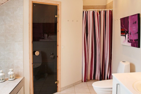 Foto van Luxe wellnessresort met spa - Vakantiehuis in Idestrup - Spa