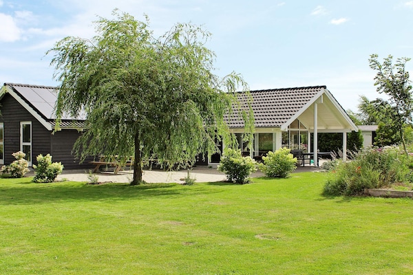 Foto van Luxe wellnessresort met spa - Vakantiehuis in Idestrup - Outdoor
