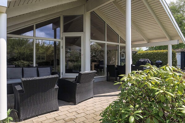 Foto van Luxe wellnessresort met spa - Vakantiehuis in Idestrup - View