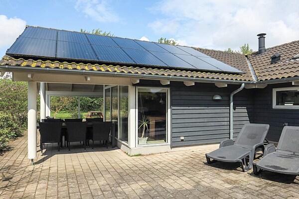 Foto van Luxe wellnessresort met spa - Vakantiehuis in Idestrup - View