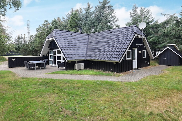 Foto van 8 persoons vakantie huis in Blåvand - Vakantiehuis in Blåvand - Outdoor