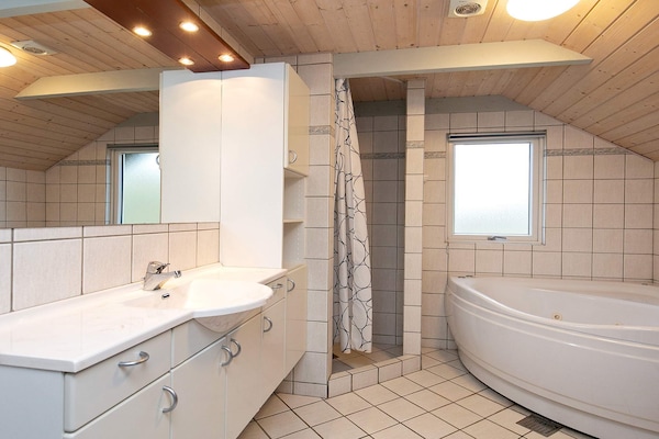 Foto van Heerlijk genieten van de zee in Lynderup - Vakantiehuis in Ringkøbing - Spa