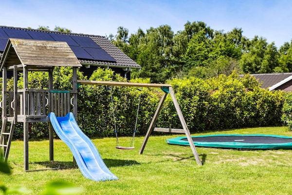 Foto van Luxe vakantieverblijf met zwembad - Vakantiehuis in Tisvildeleje - Outdoor