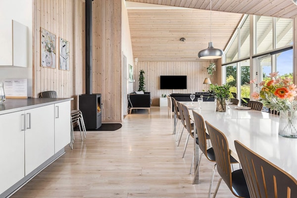 Foto van Luxe vakantieverblijf met zwembad - Vakantiehuis in Tisvildeleje - Indoor