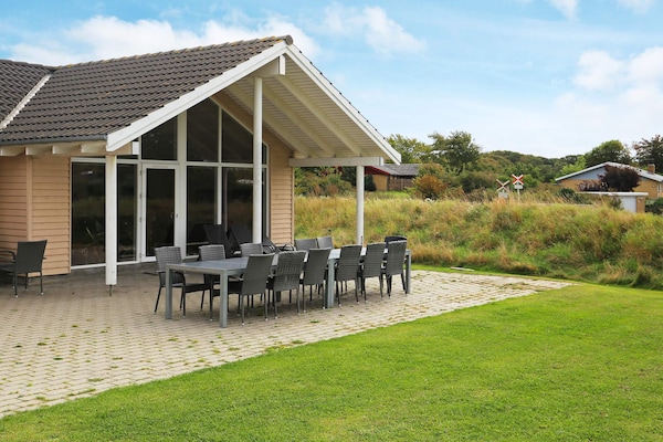 Foto van Luxe vakantieverblijf met zwembad - Vakantiehuis in Tisvildeleje - View