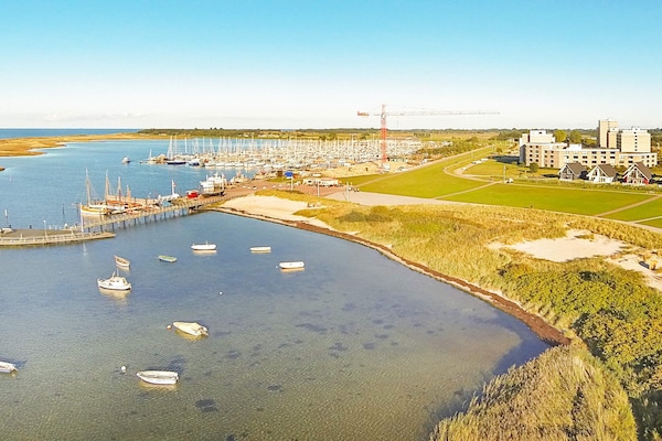 Foto van Maritiem vakantiehuis aan de haven - Vakantiehuis in Wendtorf - Untagged