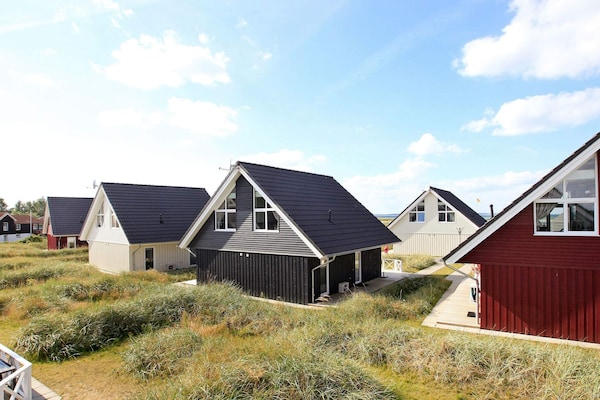 Foto van Maritiem vakantiehuis aan de haven - Vakantiehuis in Wendtorf - View
