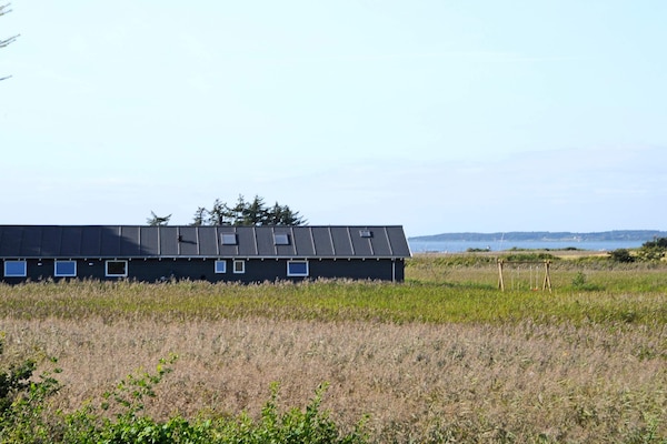 Foto van Luxe retraite met spa -- By Traum Ferienwohnungen - Vakantiehuis in Millinge - WaterView