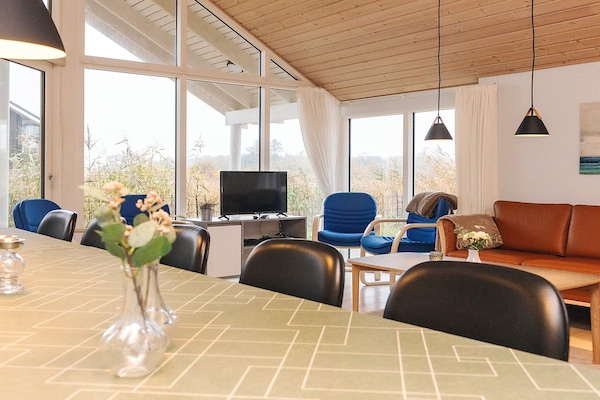 Foto van Luxe retraite met spa -- By Traum Ferienwohnungen - Vakantiehuis in Millinge - Indoor