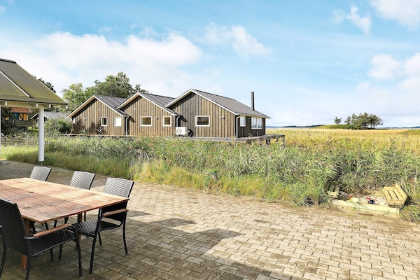 Foto van Luxe retraite met spa -- By Traum Ferienwohnungen - Vakantiehuis in Millinge - WaterView