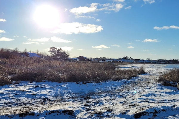 Foto van Gezellig huisje met open haard - Vakantiehuis in Væggerløse - WaterView
