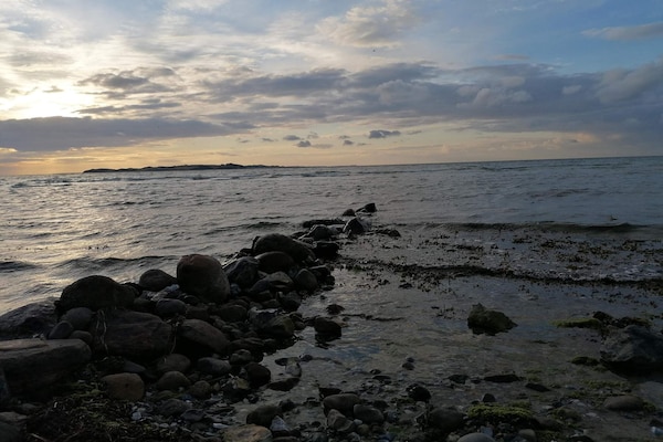 Foto van Gezellig huisje met open haard - Vakantiehuis in Væggerløse - WaterView