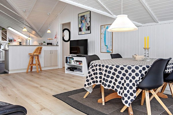 Foto van Modern Strandhuis -- By Traum Ferienwohnungen - Vakantiehuis in Væggerløse - Indoor