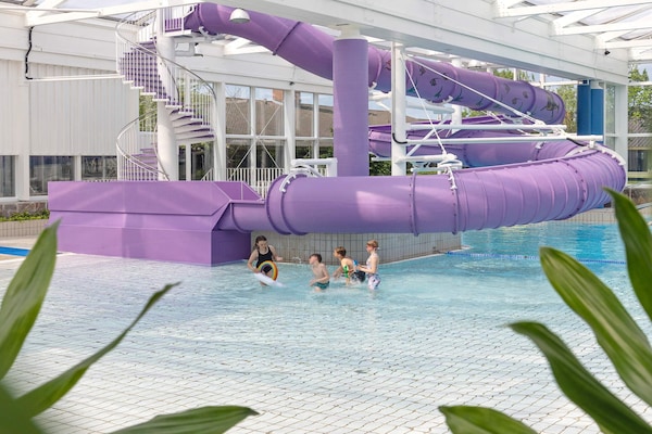 Foto van 6 persoons vakantie huis op een vakantie park in Hanstholm - Pool