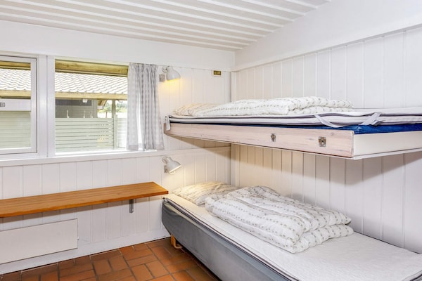 Foto van 6 persoons vakantie huis op een vakantie park in Hanstholm - Untagged