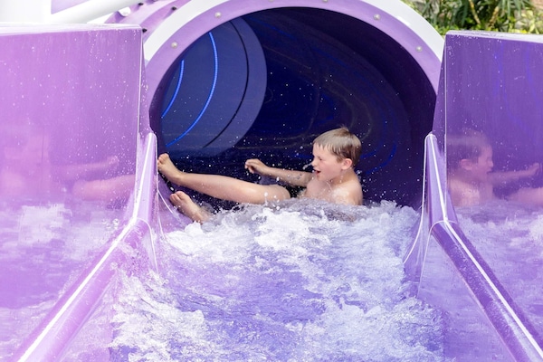 Foto van 6 persoons vakantie huis op een vakantie park in Hanstholm - Pool