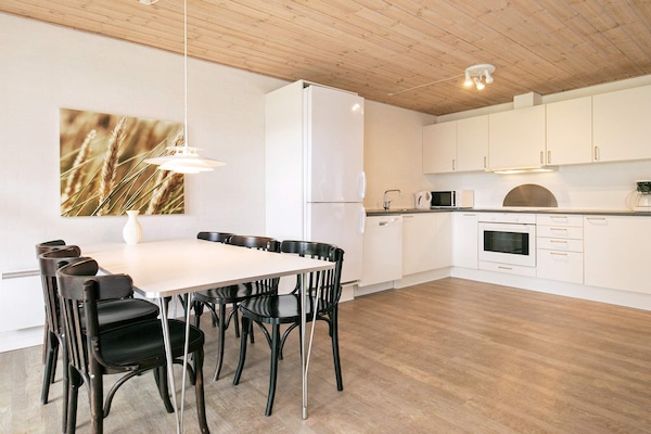 Foto van Gezellig toevluchtsoord in vakantiepark - Vakantiehuis in Blåvand - Indoor