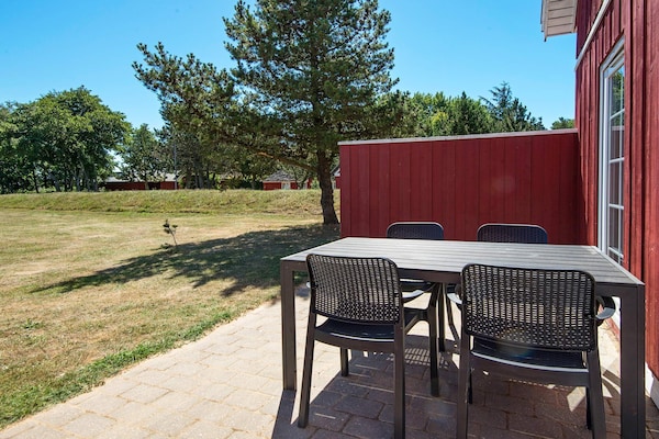 Foto van Charmante vakantiebestemming voor 4 personen - Vakantiehuis in Blåvand - View