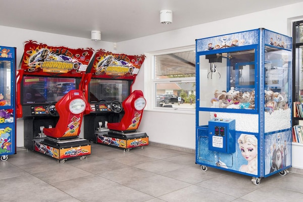 Foto van 10 persoons vakantie huis op een vakantie park in Blåvand - Untagged