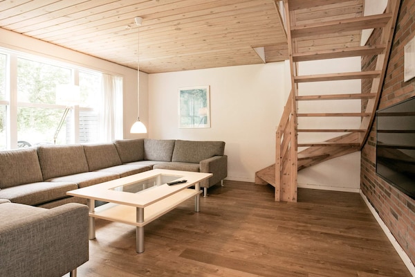 Foto van 10 persoons vakantie huis op een vakantie park in Blåvand - Indoor