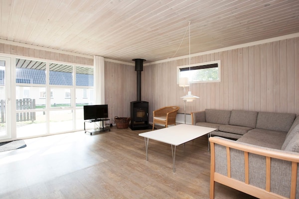 Foto van 6 persoons vakantie huis op een vakantie park in Blåvand - Indoor