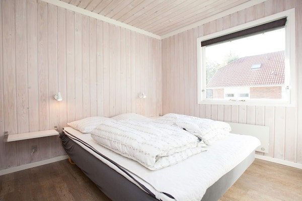 Foto van 6 persoons vakantie huis op een vakantie park in Blåvand - Indoor