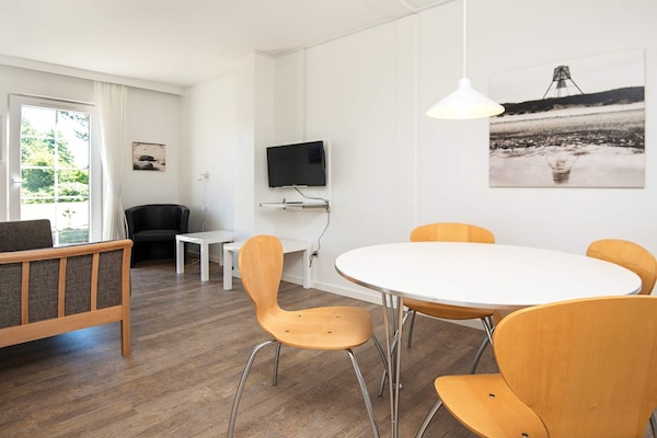 Foto van 2 persoons vakantie huis op een vakantie park in Blåvand - Indoor