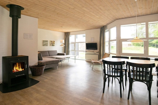Foto van 6 persoons vakantie huis op een vakantie park in Blåvand - Indoor