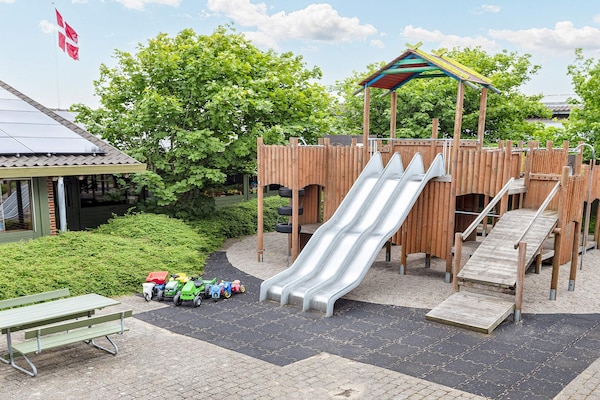 Foto van 6 persoons vakantie huis op een vakantie park in Hanstholm - Untagged