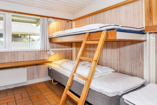 Foto van 6 persoons vakantie huis op een vakantie park in Hanstholm - Untagged