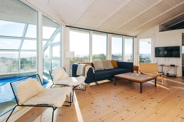 Foto van Panoramisch zwembad toevluchtsoord -- By Traum Ferienwohnungen - Indoor