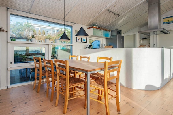 Foto van Panoramisch zwembad toevluchtsoord -- By Traum Ferienwohnungen - Indoor