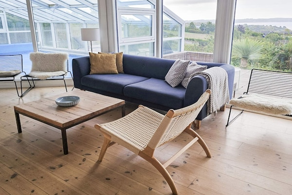 Foto van Panoramisch zwembad toevluchtsoord -- By Traum Ferienwohnungen - Indoor