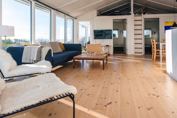 Foto van Panoramisch zwembad toevluchtsoord -- By Traum Ferienwohnungen - Indoor