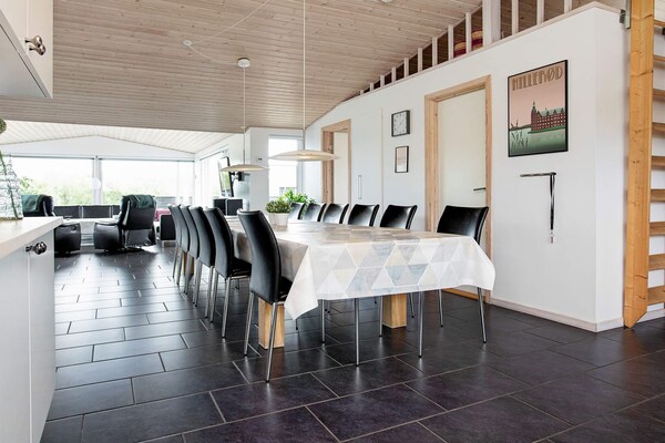 Foto van Luxe vakantieverblijf met zwembad - Vakantiehuis in Væggerløse - Indoor