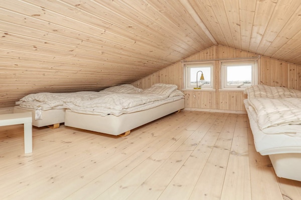 Foto van Luxe vakantieverblijf met zwembad - Vakantiehuis in Væggerløse - Indoor